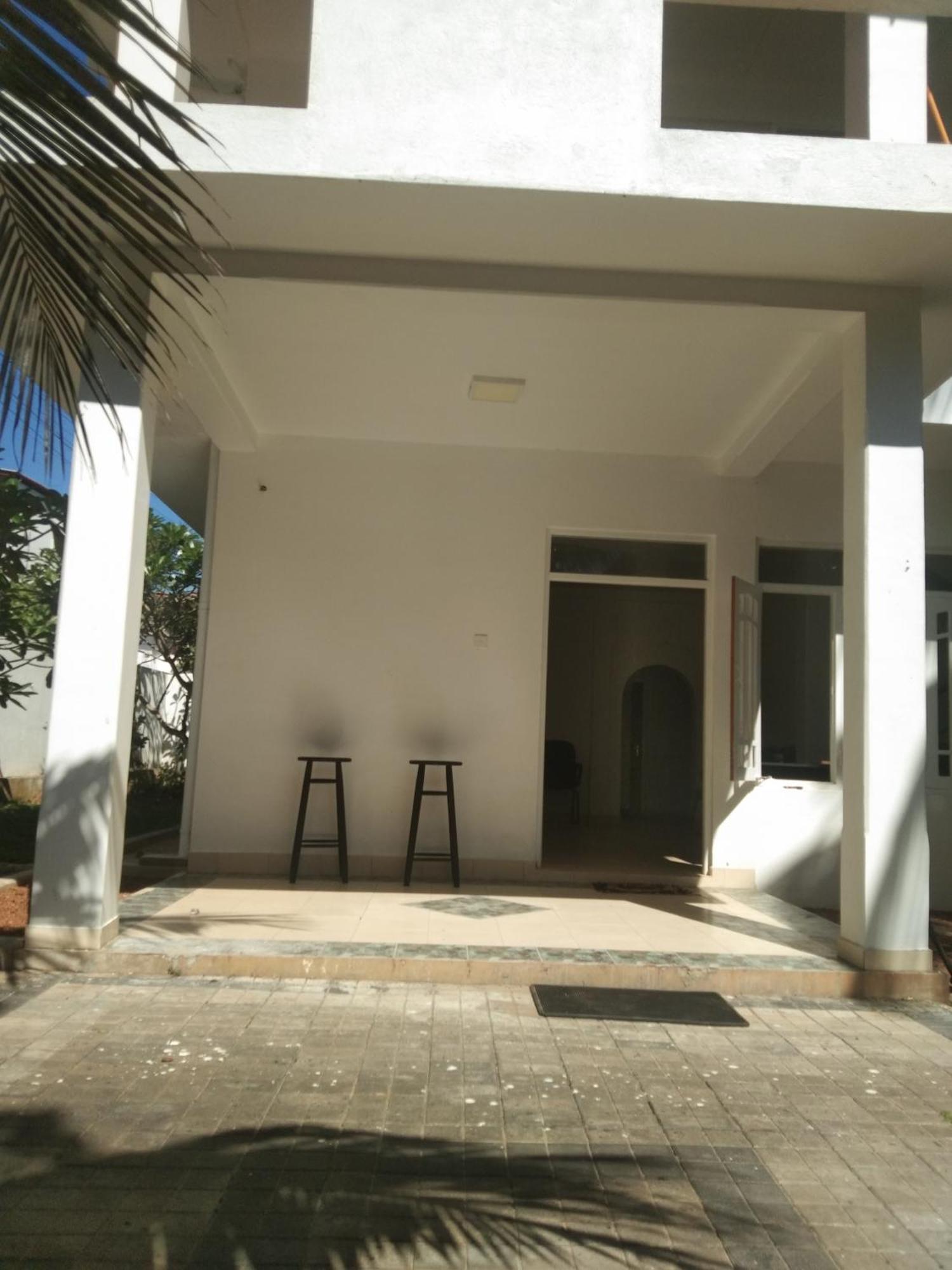 Ayu Hostel 앰발랑고다 외부 사진