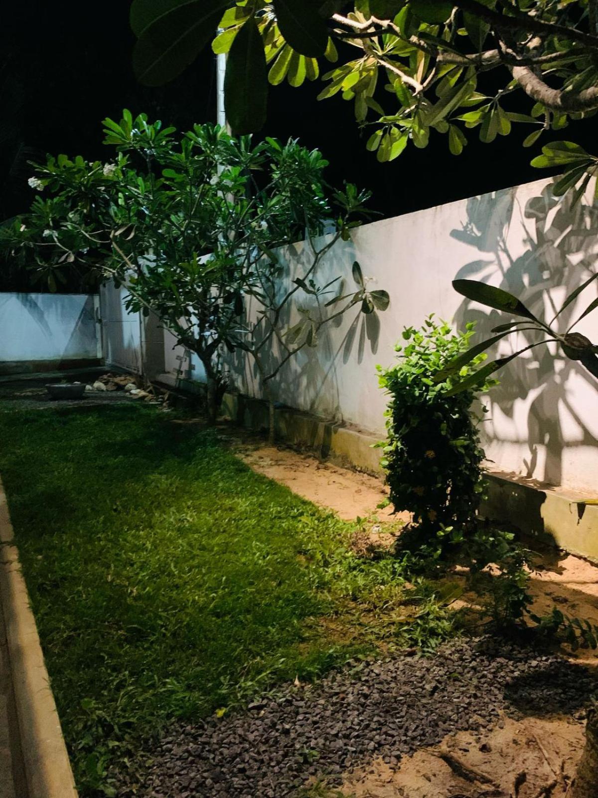 Ayu Hostel 앰발랑고다 외부 사진